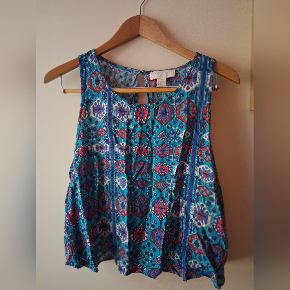 Forever 21 Blue and Red Geometric Flowy Tank Top, 1X, Open Back